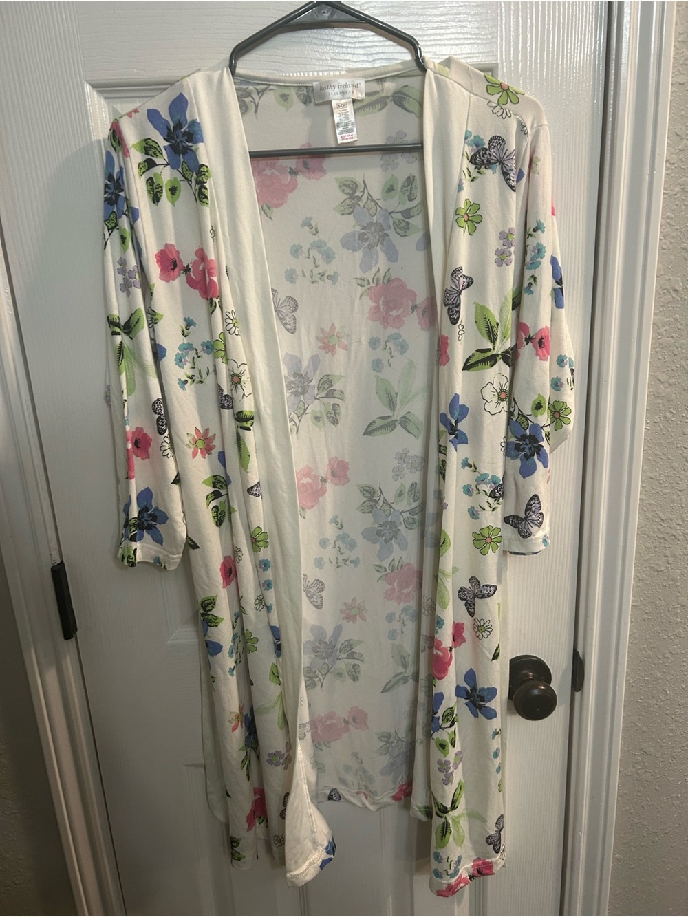 Kathy Ireland Sleepwear Robe women’s size small white butterflies floral